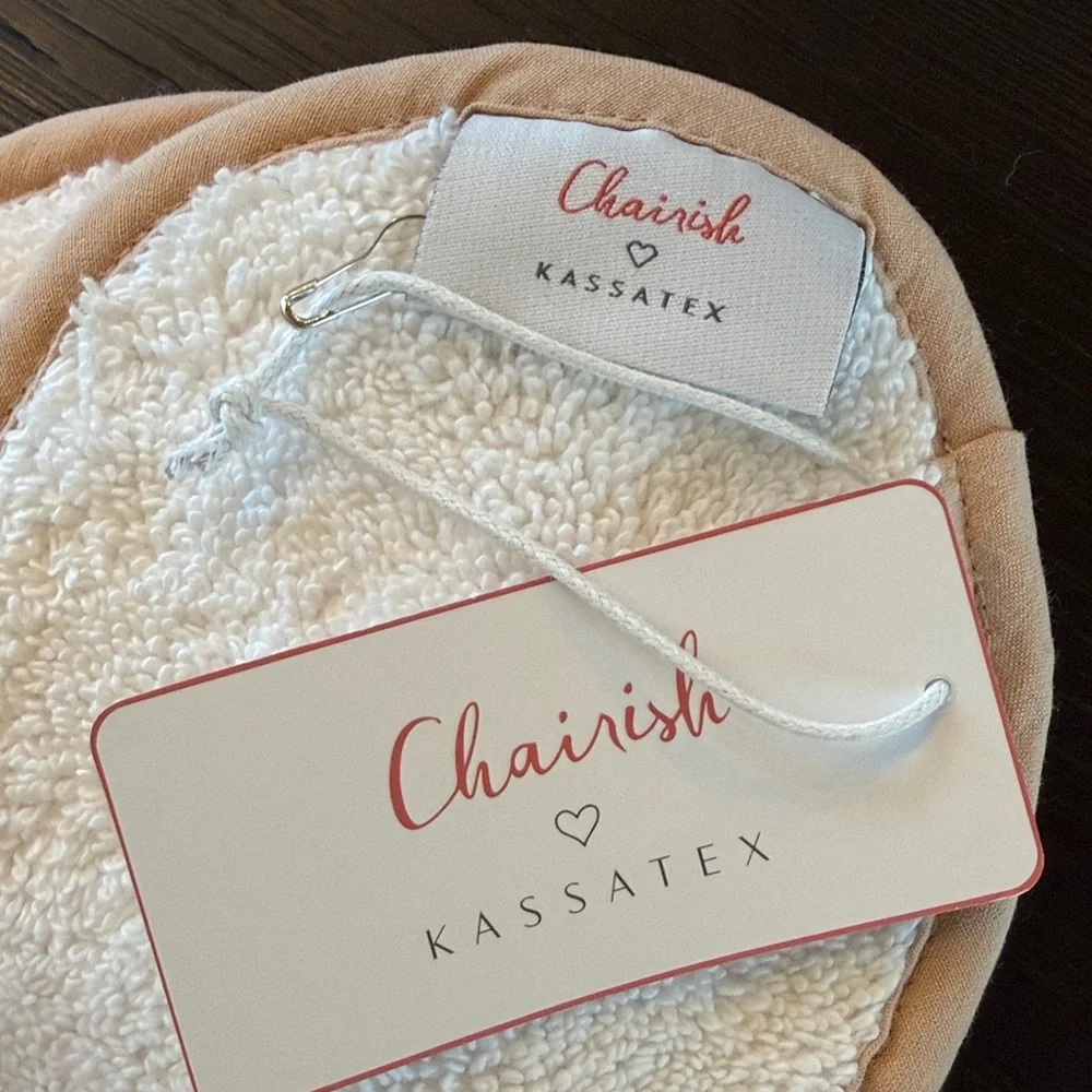 Kassatex Chairish Scallop Edge Bath Towel Collection Color White Tan Sand NWT